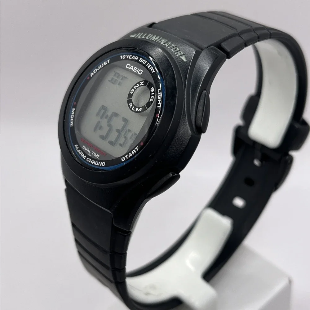 Casio F-200 Men's Black Resin Band Day‎ Date Indicator Watch 41MM- New Battery
